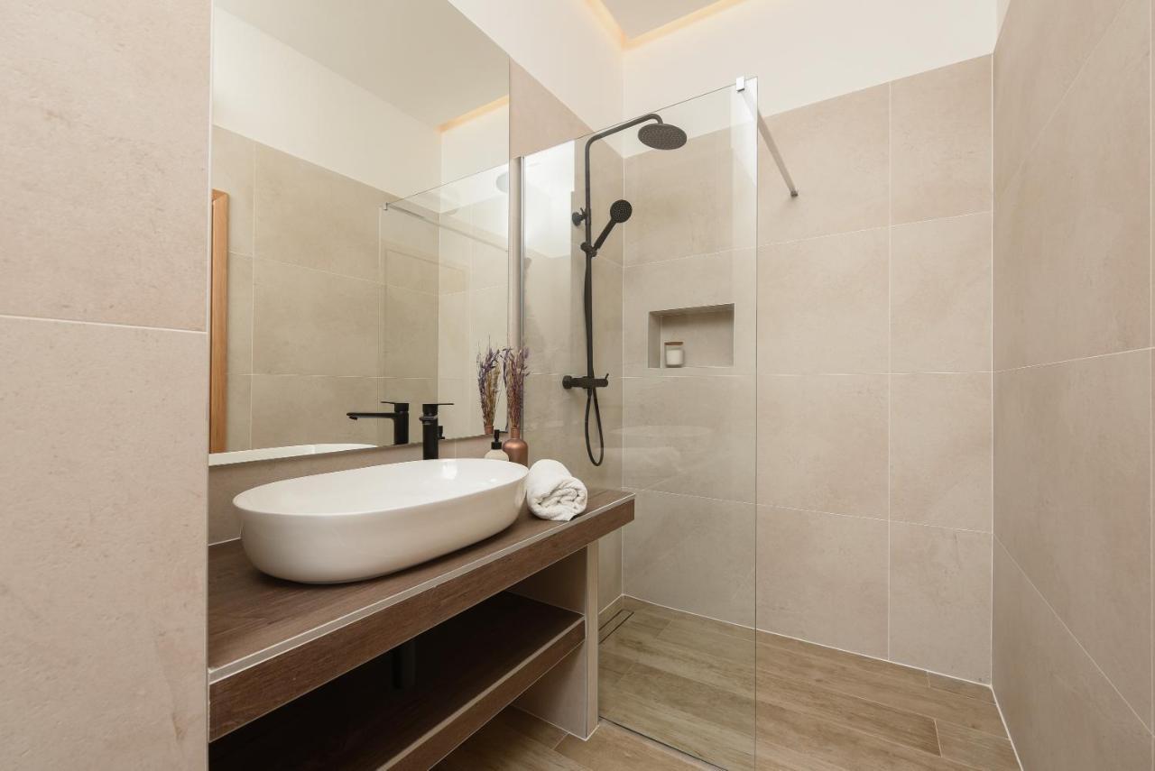 New!Beautiful Modern Bedrooms And Apt Old Town Zadar- Great Location Luaran gambar
